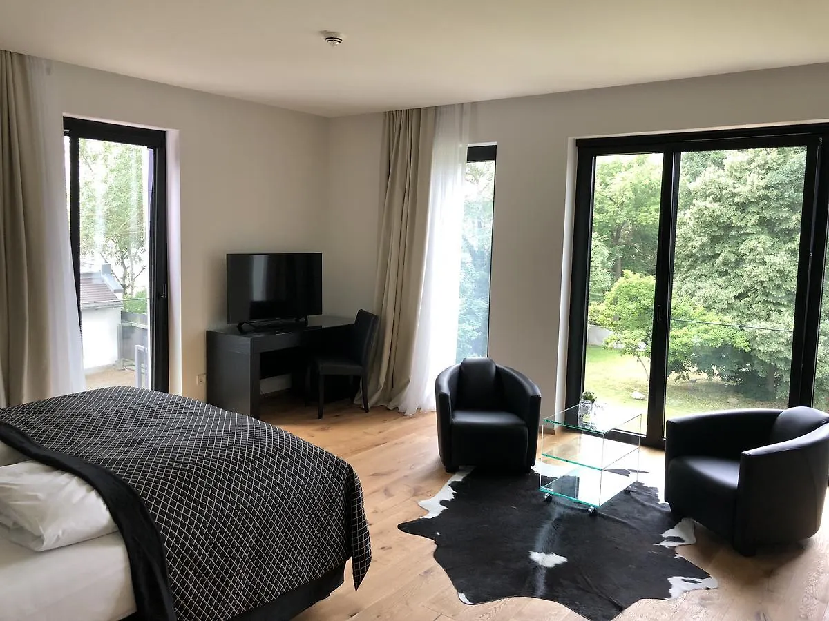 Voss Villa Leipzig 5*,